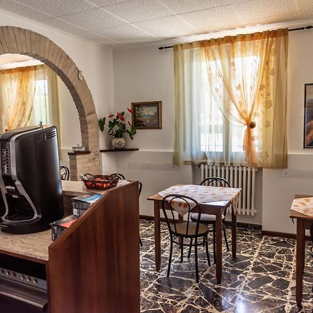 Agriturismo Il Girasole อัสซิซี ภายนอก รูปภาพ