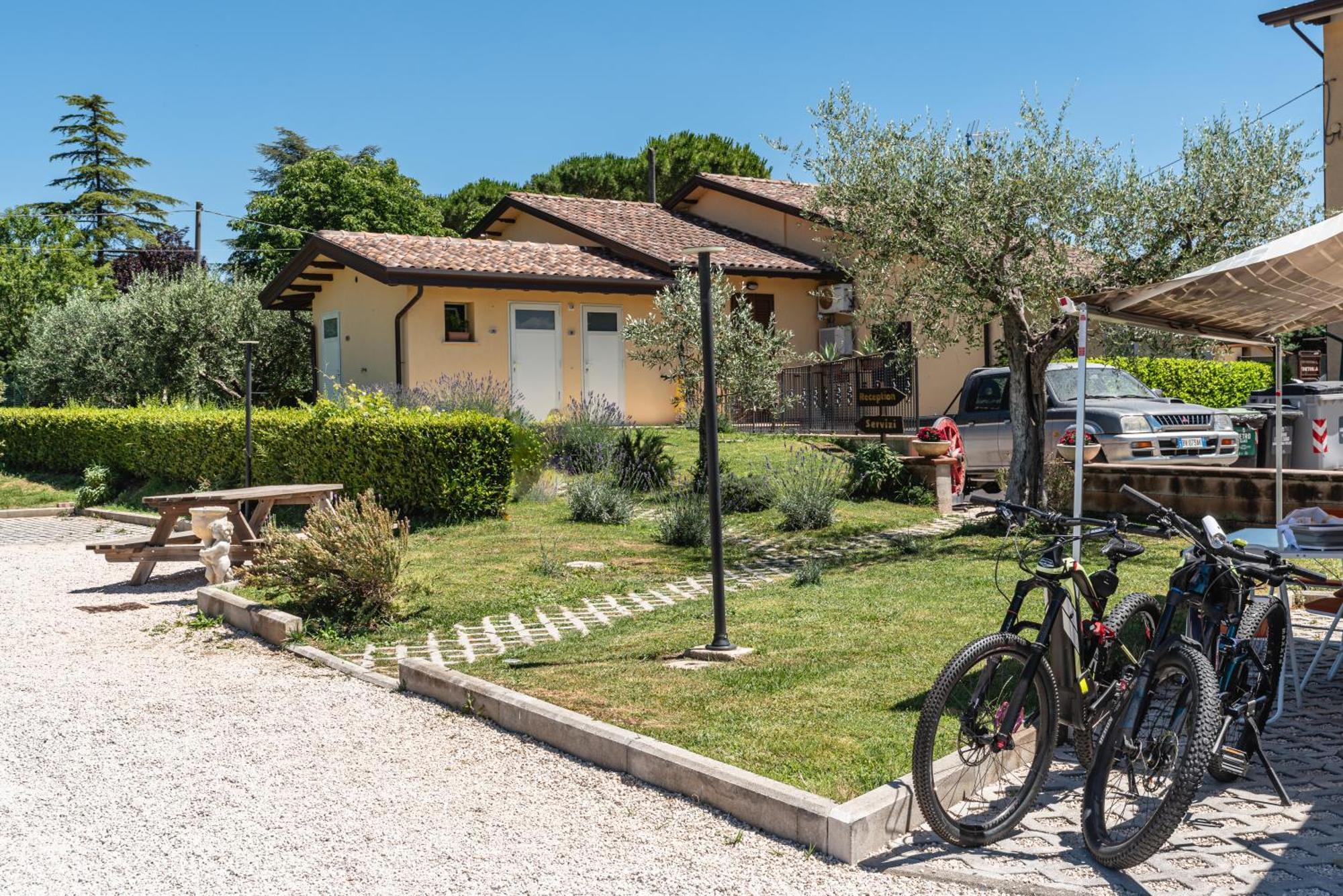 Agriturismo Il Girasole อัสซิซี ภายนอก รูปภาพ
