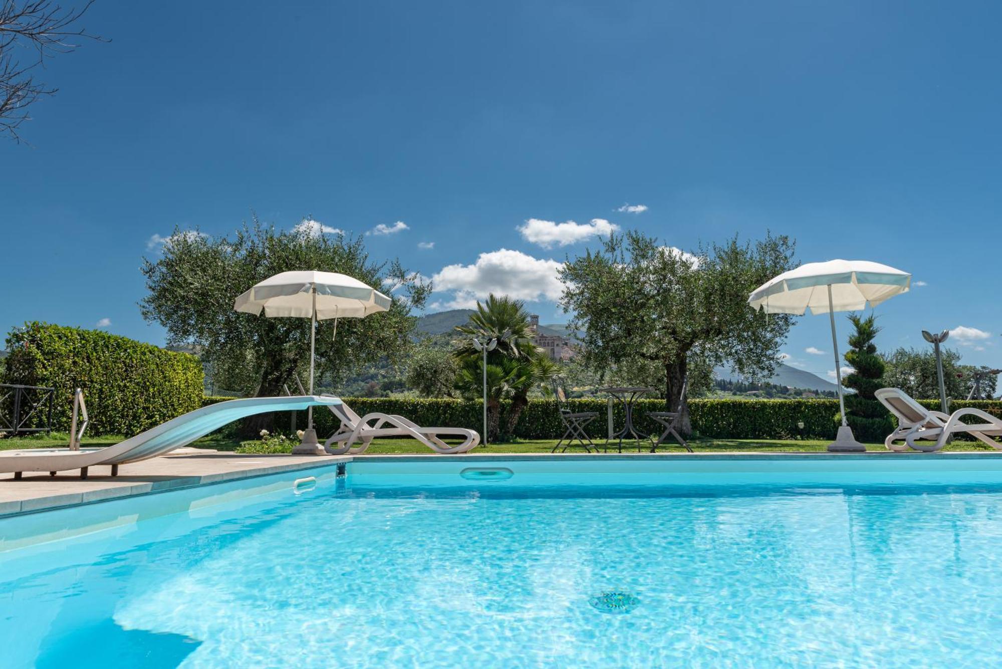 Agriturismo Il Girasole อัสซิซี ภายนอก รูปภาพ