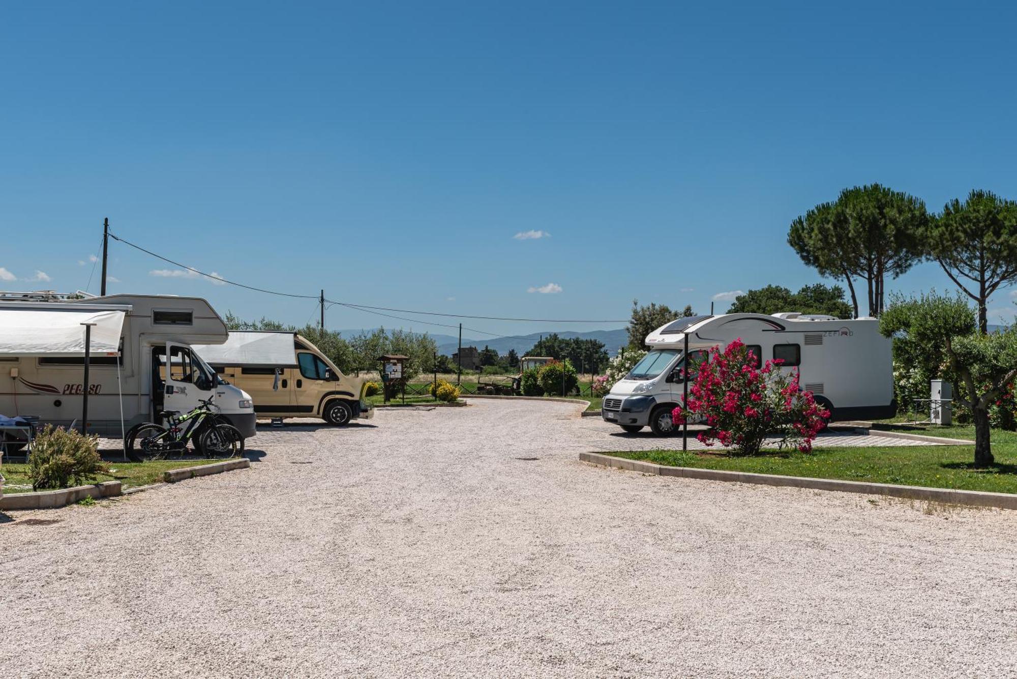 Agriturismo Il Girasole อัสซิซี ภายนอก รูปภาพ