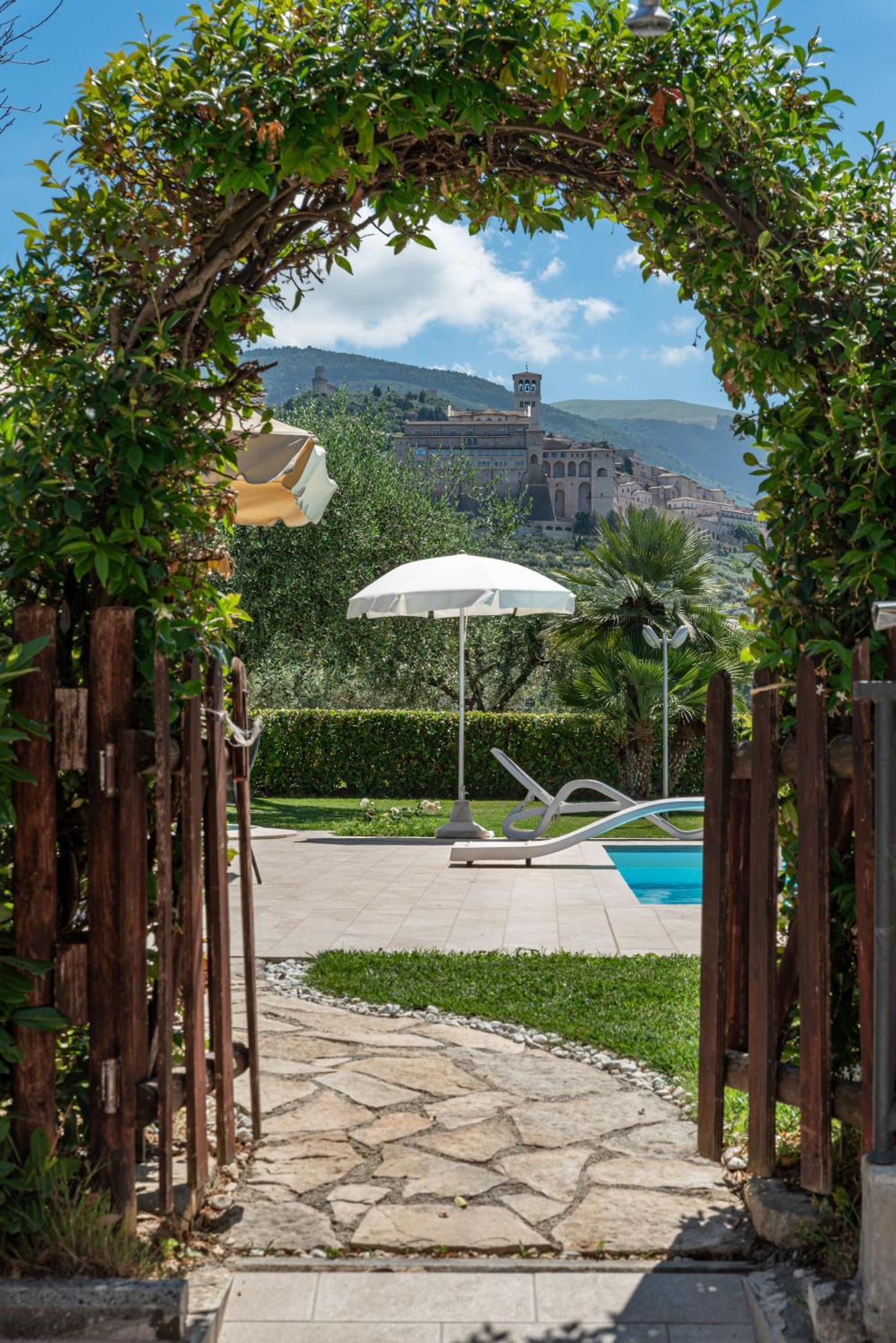 Agriturismo Il Girasole อัสซิซี ภายนอก รูปภาพ