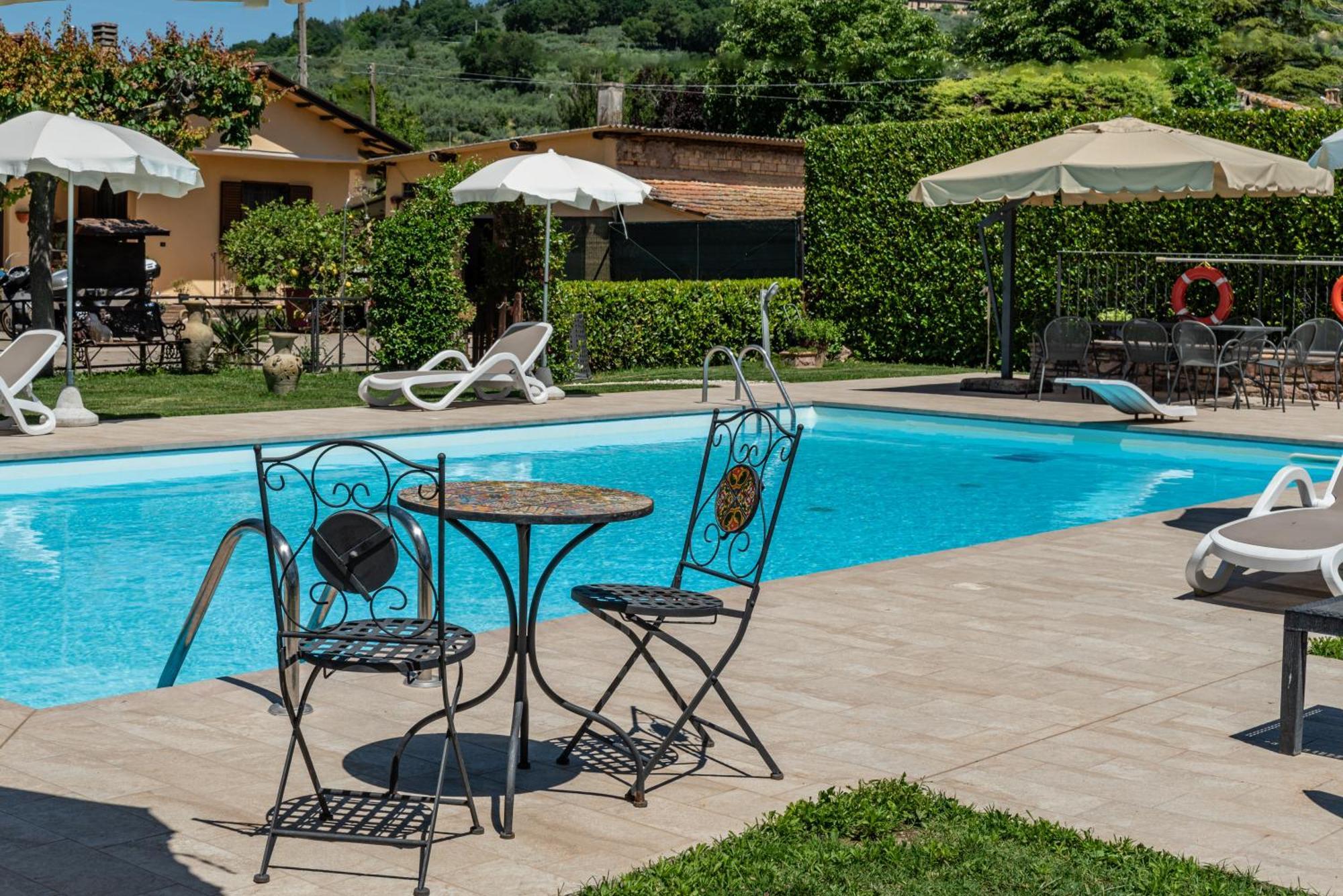 Agriturismo Il Girasole อัสซิซี ภายนอก รูปภาพ