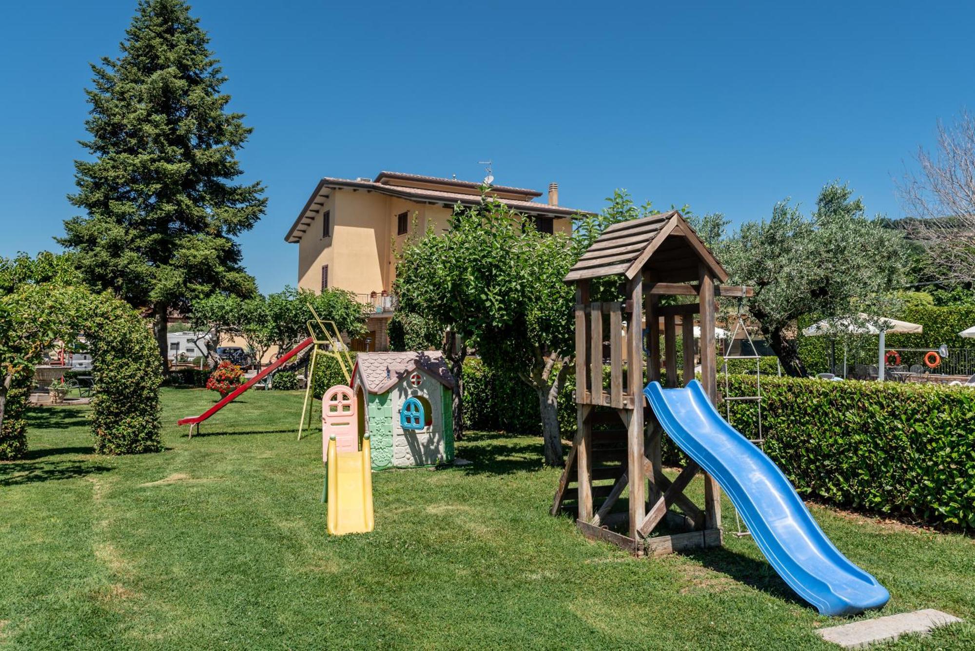 Agriturismo Il Girasole อัสซิซี ภายนอก รูปภาพ