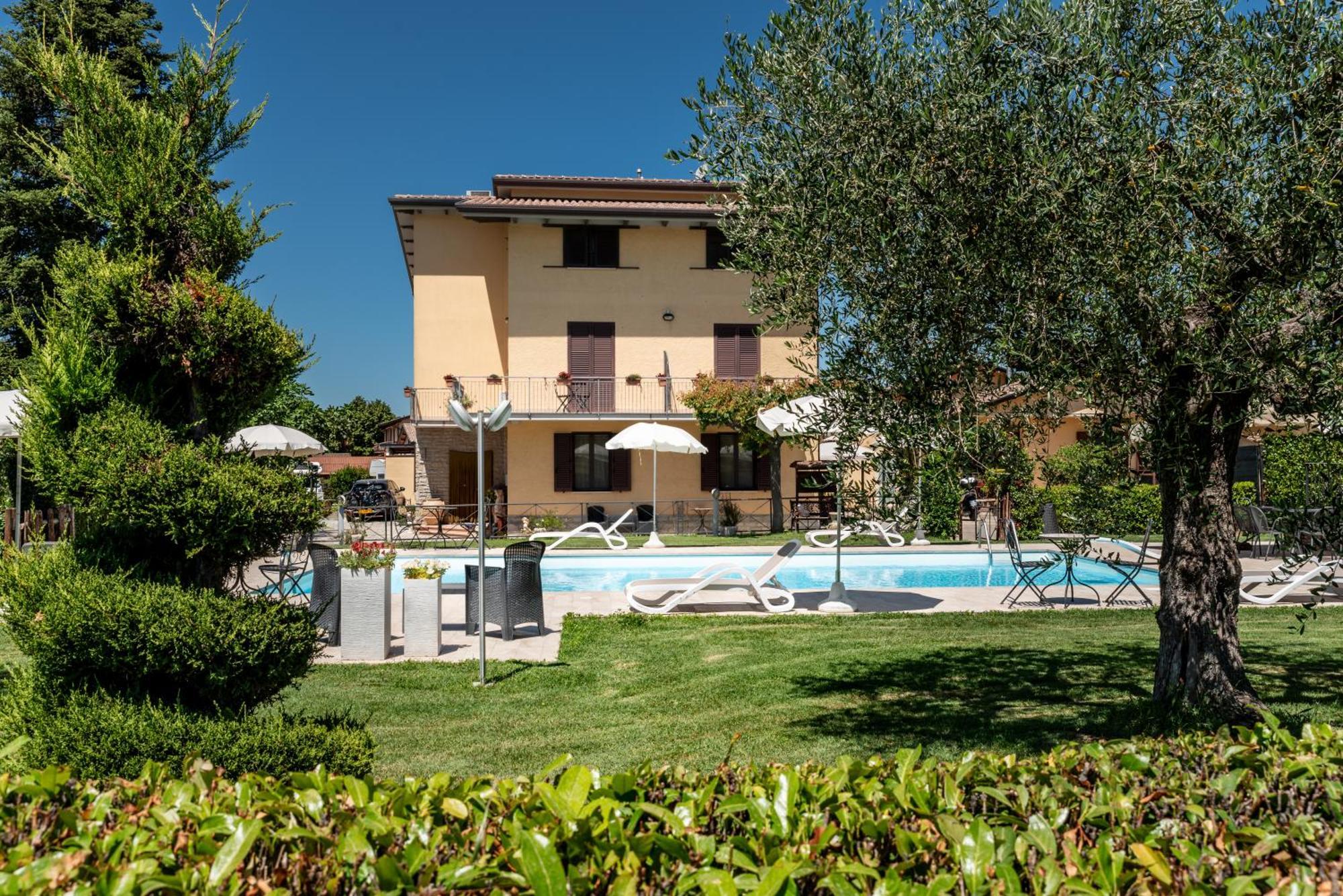 Agriturismo Il Girasole อัสซิซี ภายนอก รูปภาพ