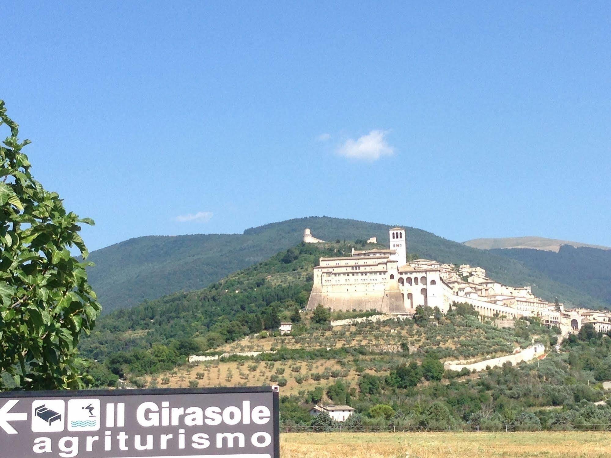 Agriturismo Il Girasole อัสซิซี ภายนอก รูปภาพ