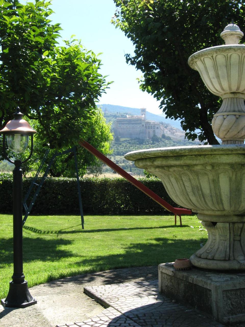Agriturismo Il Girasole อัสซิซี ภายนอก รูปภาพ